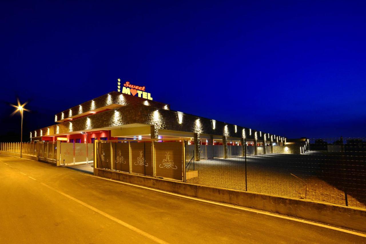 Sweet Motel Verdello Экстерьер фото